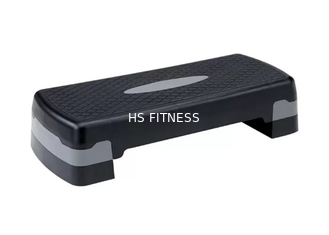 Punto aerobico dell'interno degli accessori di allenamento della palestra di forma fisica con una macchina di 1 strato