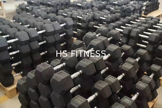 Gli accessori neri di allenamento della palestra hanno riparato la testa di legno rivestita di gomma della sfortuna per body building