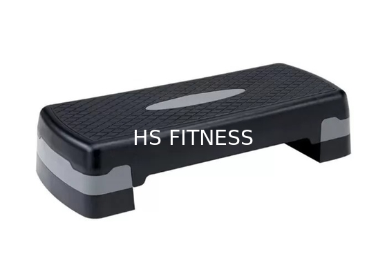Punto aerobico dell'interno degli accessori di allenamento della palestra di forma fisica con una macchina di 1 strato